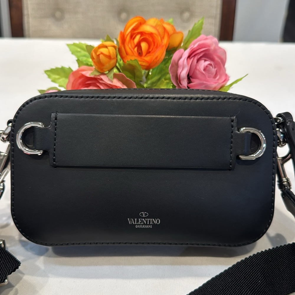 New & Authentic Valentino Garavani crossbody/belt bag - Picture 3 of 13